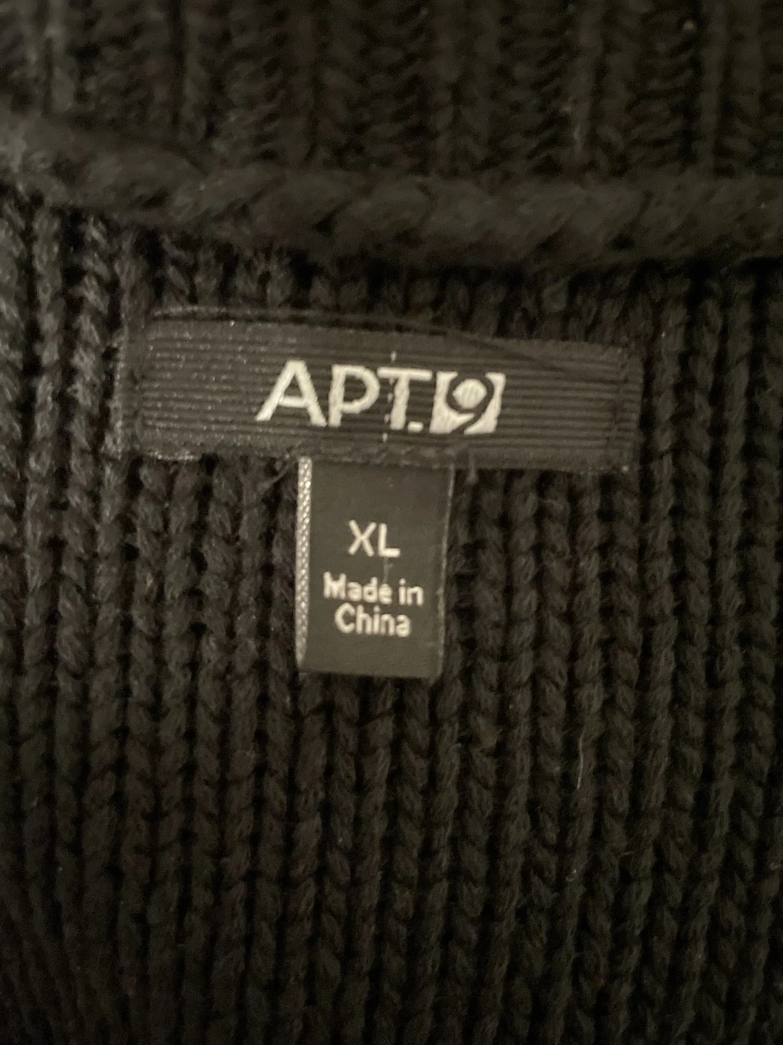 <€€* Black Womens/Juniors XLarge Cable Knit Sweater by Apt 9 Slip On Crew Neck