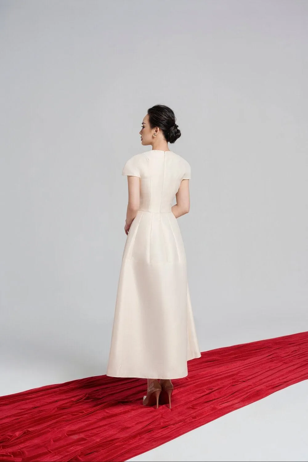 Macy A-line Round Neck Taffeta Midi Dress