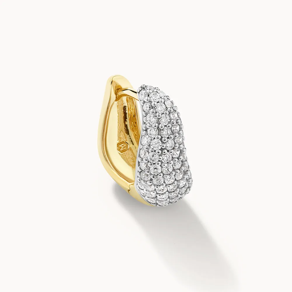 Midi White Topaz Pave Wave Huggies Dome in Gold