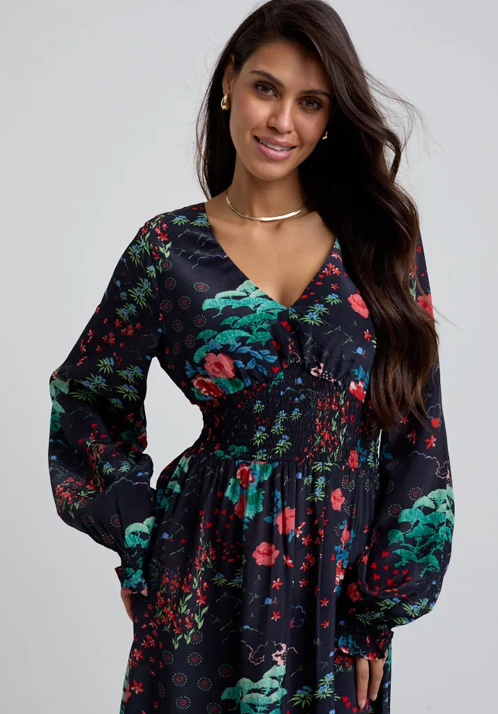 Pearl Ruched Waist Wonderland Print Midi Dress In Black