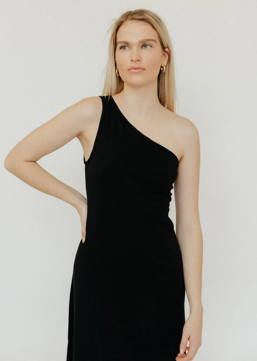 Xírena Genevieve Dress in Black